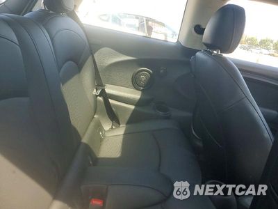 Zdjęcie 10 z 13 samochodu: 2016 MINI COOPER VIN:WMWXP5C51G3B76580 - miniatura
