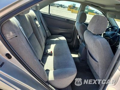 Zdjęcie 10 z 12 samochodu: 2004 TOYOTA CAMRY LE VIN:4T1BE32K94U899705 - miniatura