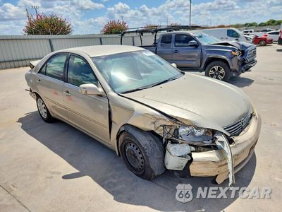 Czwarte zdjęcie samochodu z boku: 2005 TOYOTA CAMRY LE VIN:4T1BE32K55U057574 - miniatura