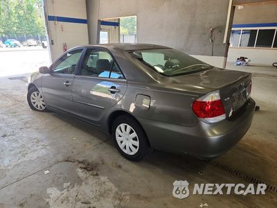Drugie zdjęcie samochodu z przodu: 2005 TOYOTA CAMRY STANDARD VIN:4T1BE32K05U530863 - miniatura
