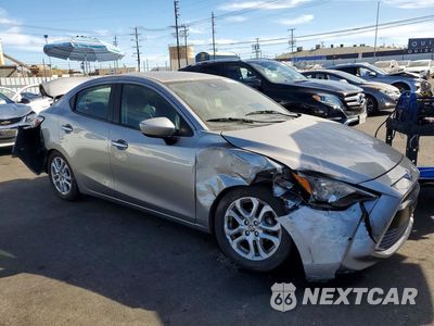 Czwarte zdjęcie samochodu z boku: 2016 SCION IA BASE VIN:3MYDLBZV2GY107068 - miniatura