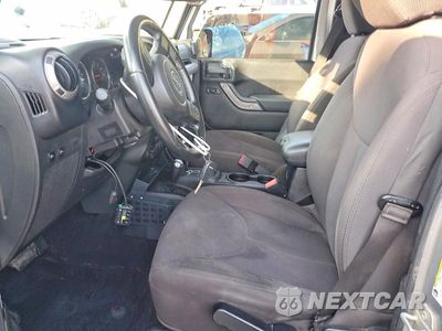 Zdjęcie 7 z 12 samochodu: 2015 JEEP WRANGLER UNLIMITED SPORT VIN:1C4BJWDG6FL652855 - miniatura