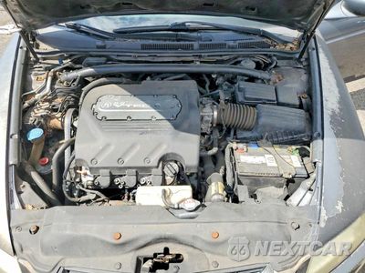 Zdjęcie 11 z 13 samochodu: 2006 ACURA 3.2TL VIN:19UUA66256A057440 - miniatura