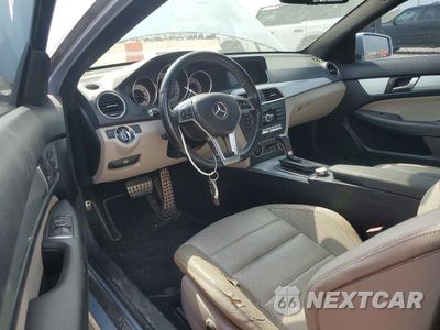 Zdjęcie 8 z 12 samochodu: 2015 MERCEDES-BENZ C 250 VIN:WDDGJ4HB1FG369819 - miniatura