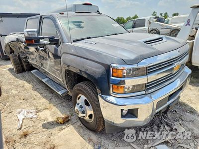 Czwarte zdjęcie samochodu z boku: 2019 CHEVROLET SILVERADO K3500 LTZ VIN:1GC4KXEY5KF263216 - miniatura