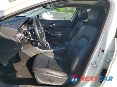Zdjęcie 7 z 12 samochodu: 2015 MERCEDES-BENZ GLA 250 VIN:WDCTG4EB1FJ164798 - miniatura