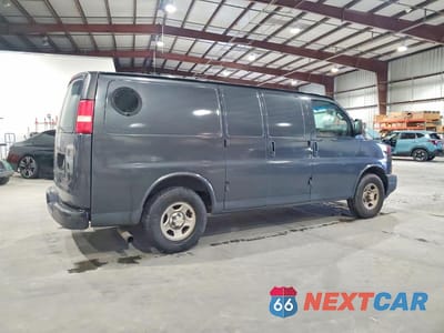 Trzecie zdjęcie samochodu z tyłu: 2004 CHEVROLET EXPRESS G1500 VIN:1GCEG15X441112748 - miniatura