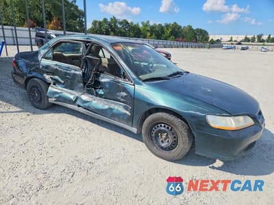 Czwarte zdjęcie samochodu z boku: 1999 HONDA ACCORD LX VIN:1HGCG5547XA139677 - miniatura