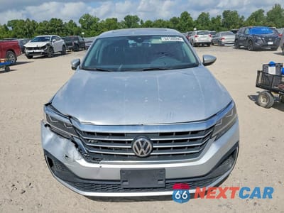 Piąte zdjęcie samochodu w środku: 2020 VOLKSWAGEN PASSAT R-LINE VIN:1VWMA7A33LC024664 - miniatura