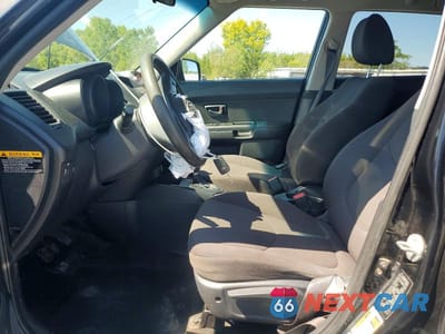 Zdjęcie 7 z 12 samochodu: 2013 KIA SOUL BASE VIN:KNDJT2A54D7515694 - miniatura