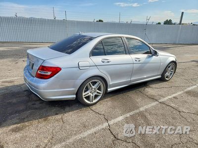Trzecie zdjęcie samochodu z tyłu: 2012 MERCEDES-BENZ C 250 VIN:WDDGF4HBXCA615864 - miniatura