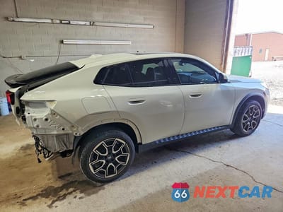 Trzecie zdjęcie samochodu z tyłu: 2026 BMW X2 XDRIVE28I VIN:WBX63GM05T5556724 - miniatura