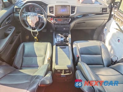 Zdjęcie 8 z 14 samochodu: 2017 HONDA PILOT ELITE VIN:5FNYF6H06HB055932 - miniatura