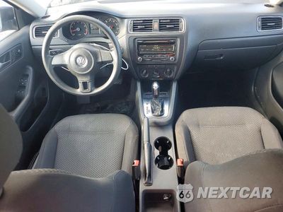 Zdjęcie 8 z 12 samochodu: 2012 VOLKSWAGEN JETTA BASE VIN:3VW2K7AJ4CM473532 - miniatura