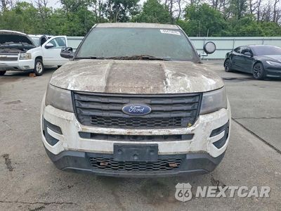 Piąte zdjęcie samochodu w środku: 2017 FORD EXPLORER POLICE INTERCEPTOR VIN:1FM5K8AR8HGD58215 - miniatura