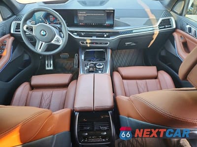 Zdjęcie 8 z 13 samochodu: 2026 BMW X5 M60I VIN:5UX33EU0XT9243731 - miniatura