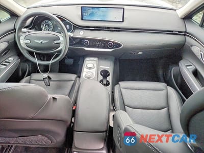 Zdjęcie 8 z 13 samochodu: 2024 GENESIS GV70 2.5T STANDARD VIN:5NMMADTB7RH009570 - miniatura