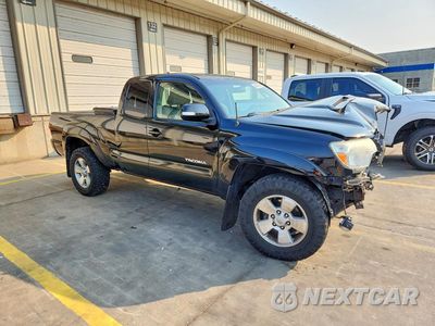 Czwarte zdjęcie samochodu z boku: 2014 TOYOTA TACOMA V6 VIN:5TFUU4EN9EX095416 - miniatura