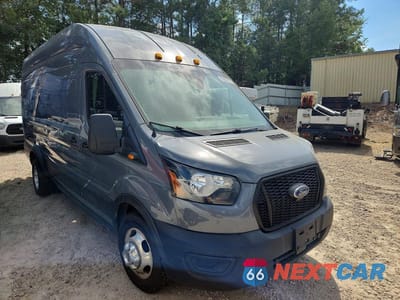 Czwarte zdjęcie samochodu z boku: 2022 FORD TRANSIT 350 HD DELIVERY VAN VIN:1FTRU8XG4NKA17618 - miniatura