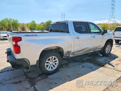 Trzecie zdjęcie samochodu z tyłu: 2020 CHEVROLET SILVERADO K1500 RST VIN:3GCUYEED5LG283823 - miniatura