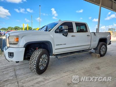 2015 GMC SIERRA K2500 DENALI 1GT120E85FF535361 - główne zdjęcie licytacji z USA - miniatura
