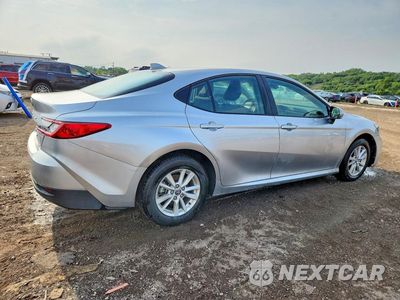 Trzecie zdjęcie samochodu z tyłu: 2026 TOYOTA CAMRY LE VIN:4T1DBADK0TU551356 - miniatura