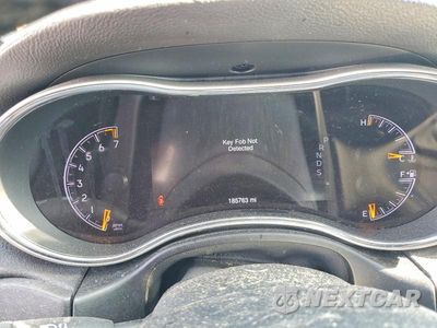 Zdjęcie 9 z 13 samochodu: 2015 JEEP GRAND CHEROKEE LAREDO VIN:1C4RJEAG0FC883196 - miniatura