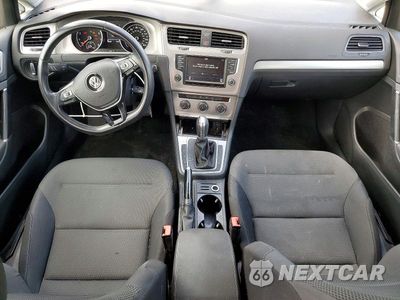 Zdjęcie 8 z 12 samochodu: 2017 VOLKSWAGEN GOLF SPORTWAGEN S VIN:3VWC17AU5HM541197 - miniatura