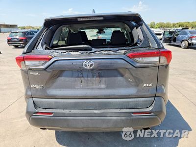 Zdjęcie 6 z 13 samochodu: 2021 TOYOTA RAV4 XLE VIN:2T3W1RFV9MW149345 - miniatura