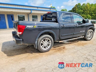 Trzecie zdjęcie samochodu z tyłu: 2014 NISSAN TITAN SV VIN:1N6AA0EC0EN501188 - miniatura