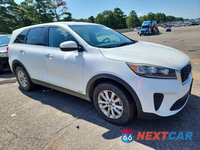 Czwarte zdjęcie samochodu z boku: 2020 KIA SORENTO S VIN:5XYPGDA51LG618325 - miniatura