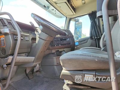 Zdjęcie 7 z 14 samochodu: 2024 VOLVO VNL SEMI TRUCK VIN:4V4NC9EH7RN634992 - miniatura