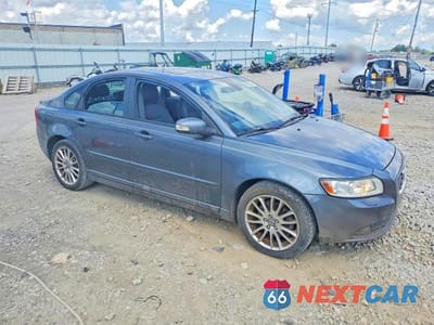 Czwarte zdjęcie samochodu z boku: 2010 VOLVO S40 2.4I VIN:YV1382MS3A2509478 - miniatura