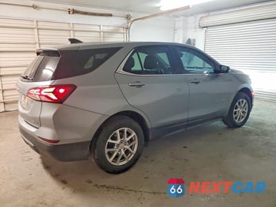 Trzecie zdjęcie samochodu z tyłu: 2023 CHEVROLET EQUINOX LT VIN:3GNAXTEG4PL245895 - miniatura