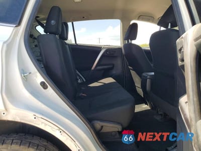 Zdjęcie 11 z 14 samochodu: 2016 TOYOTA RAV4 LE VIN:JTMZFREV5GJ098476 - miniatura