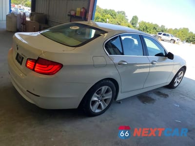 Trzecie zdjęcie samochodu z tyłu: 2012 BMW 528 I VIN:WBAXG5C52CDX04886 - miniatura