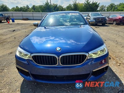 Piąte zdjęcie samochodu w środku: 2019 BMW M550XI VIN:WBAJB9C53KB288918 - miniatura