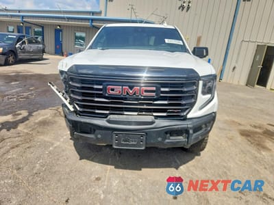 Piąte zdjęcie samochodu w środku: 2023 GMC SIERRA K1500 AT4X VIN:3GTUUFEL3PG345105 - miniatura