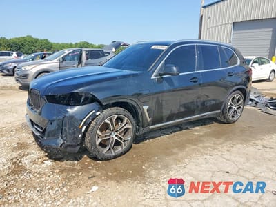 2025 BMW X5 XDRIVE50E 5UX43EU04S9Z22865 - główne zdjęcie licytacji z USA - miniatura