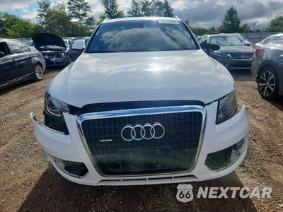 Piąte zdjęcie samochodu w środku: 2010 AUDI Q5 PREMIUM PLUS VIN:WA1LKAFP7AA105464 - miniatura