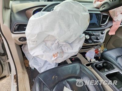 Zdjęcie 8 z 13 samochodu: 2018 CHRYSLER PACIFICA TOURING L PLUS VIN:2C4RC1EG0JR317391 - miniatura
