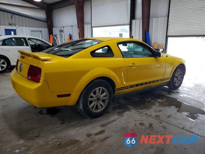 Trzecie zdjęcie samochodu z tyłu: 2006 FORD MUSTANG VIN:1ZVFT80N065115900 - miniatura
