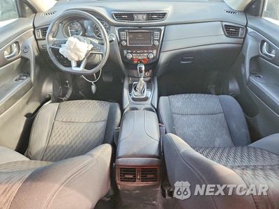 Zdjęcie 8 z 13 samochodu: 2018 NISSAN ROGUE SV VIN:5N1AT2MV0JC786455 - miniatura