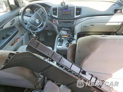 Zdjęcie 8 z 13 samochodu: 2018 HONDA PILOT LX VIN:5FNYF5H1XJB004118 - miniatura