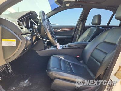 Zdjęcie 7 z 12 samochodu: 2013 MERCEDES-BENZ C 300 4MATIC VIN:WDDGF8AB4DR250912 - miniatura