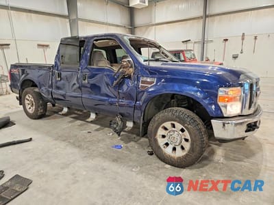 Czwarte zdjęcie samochodu z boku: 2008 FORD F250 SUPER DUTY VIN:1FTSW21RX8EA39399 - miniatura