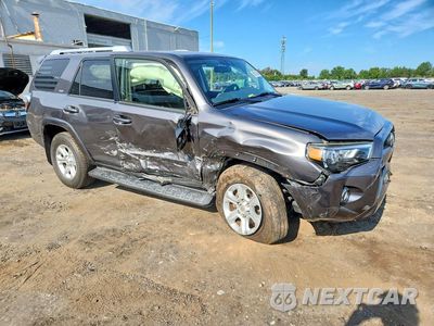 Czwarte zdjęcie samochodu z boku: 2018 TOYOTA 4RUNNER SR5 VIN:JTEBU5JR5J5517527 - miniatura