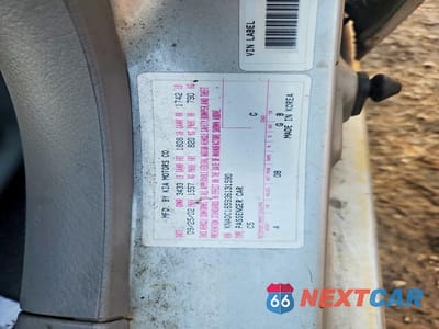Zdjęcie 12 z 12 samochodu: 2003 KIA RIO CINCO VIN:KNADC165936131590 - miniatura
