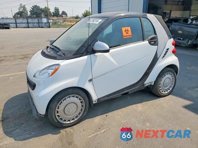2015 SMART FORTWO PURE WMEEJ3BA4FK806822 - główne zdjęcie licytacji z USA - miniatura