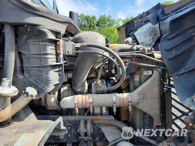 Zdjęcie 10 z 12 samochodu: 2017 FREIGHTLINER CASCADIA 113 SEMI TRUCK VIN:1FUBGBDV3HLHH2581 - miniatura